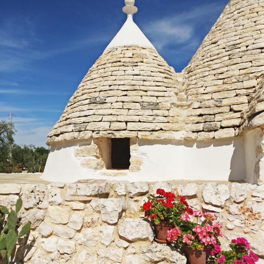 לינה וארוחת בוקר גרוטליה Trulli Di Spinaruta מראה חיצוני תמונה