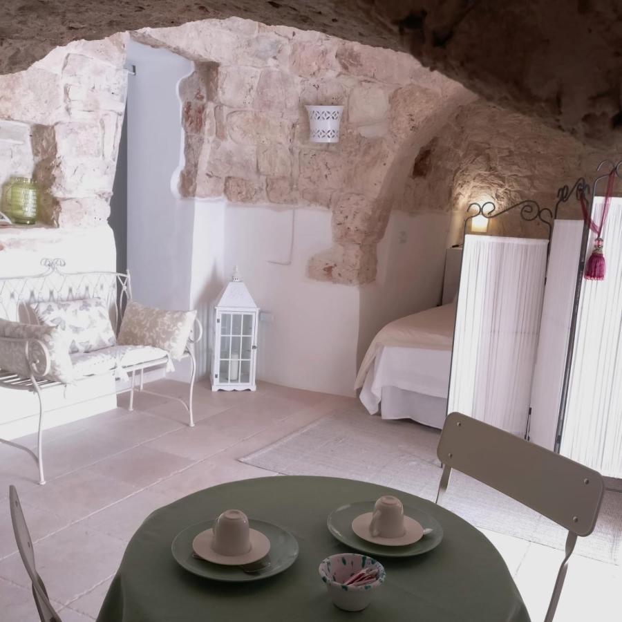 לינה וארוחת בוקר גרוטליה Trulli Di Spinaruta מראה חיצוני תמונה