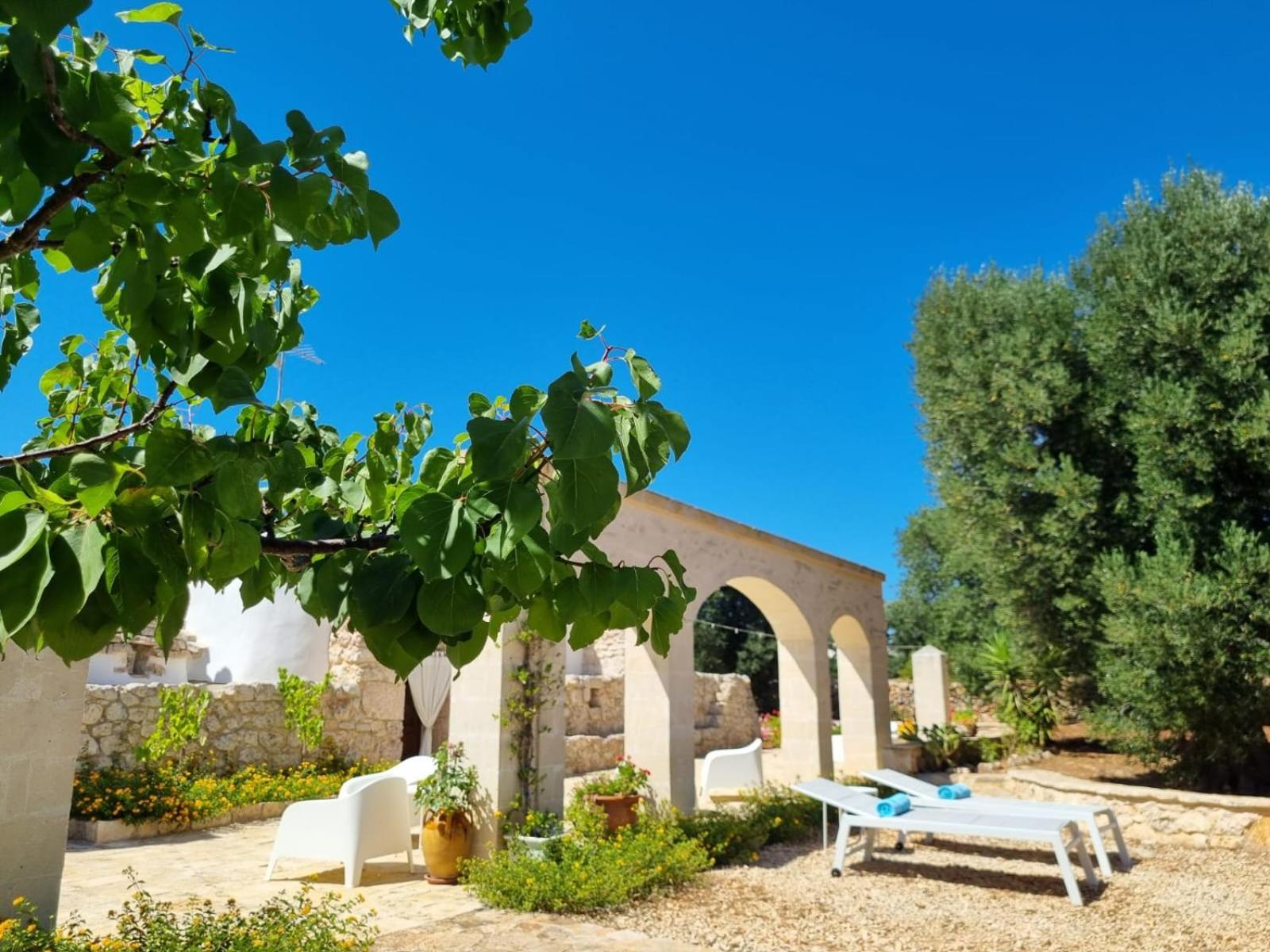 לינה וארוחת בוקר גרוטליה Trulli Di Spinaruta מראה חיצוני תמונה