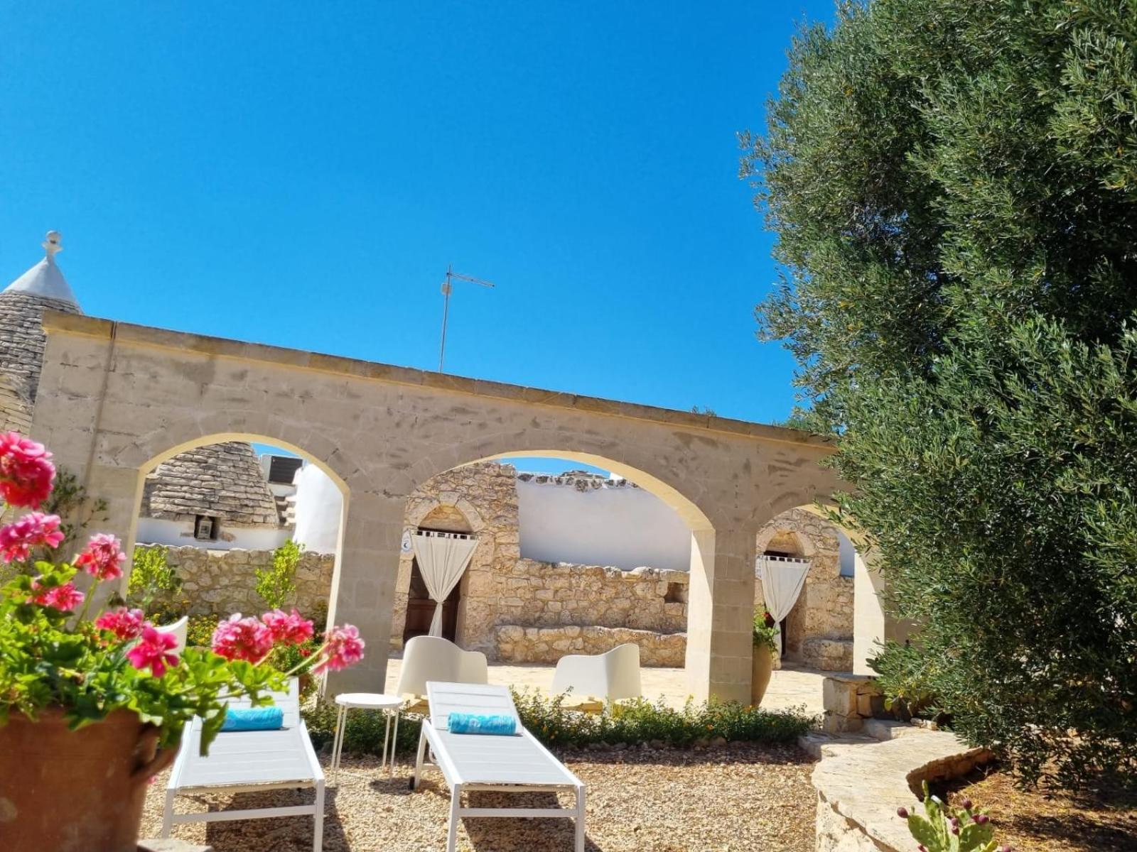 לינה וארוחת בוקר גרוטליה Trulli Di Spinaruta מראה חיצוני תמונה