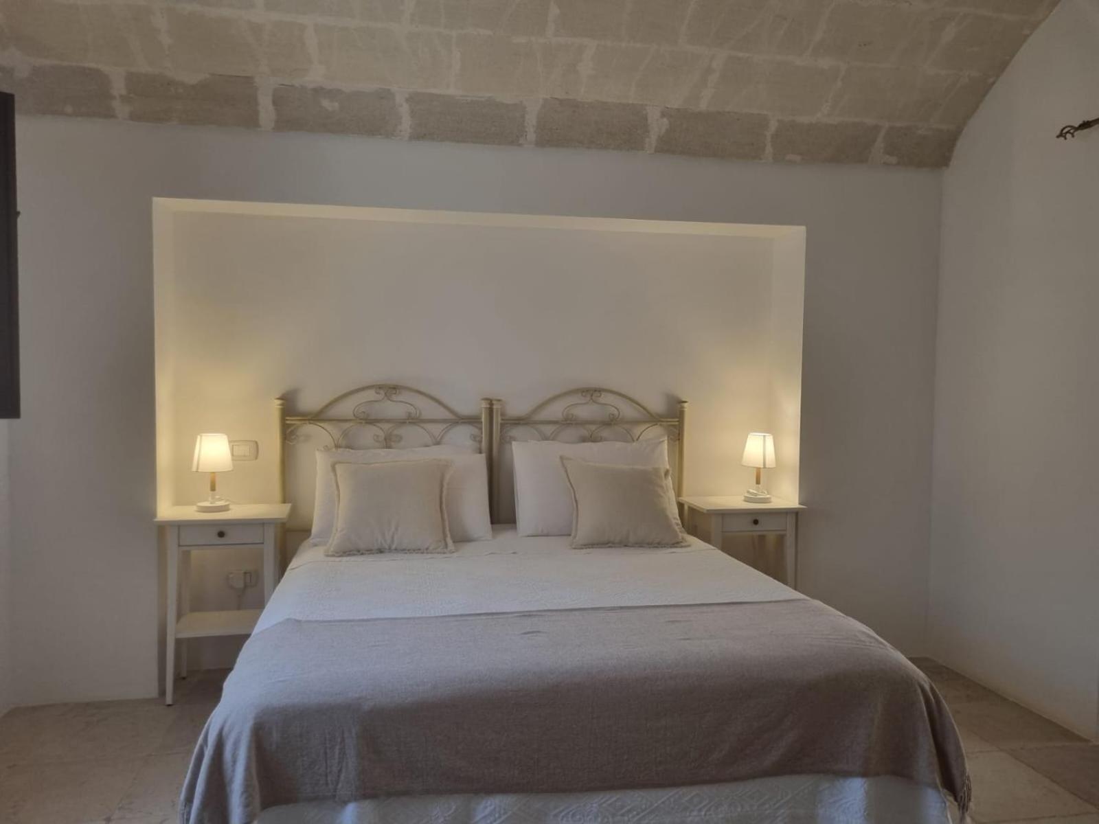 לינה וארוחת בוקר גרוטליה Trulli Di Spinaruta מראה חיצוני תמונה