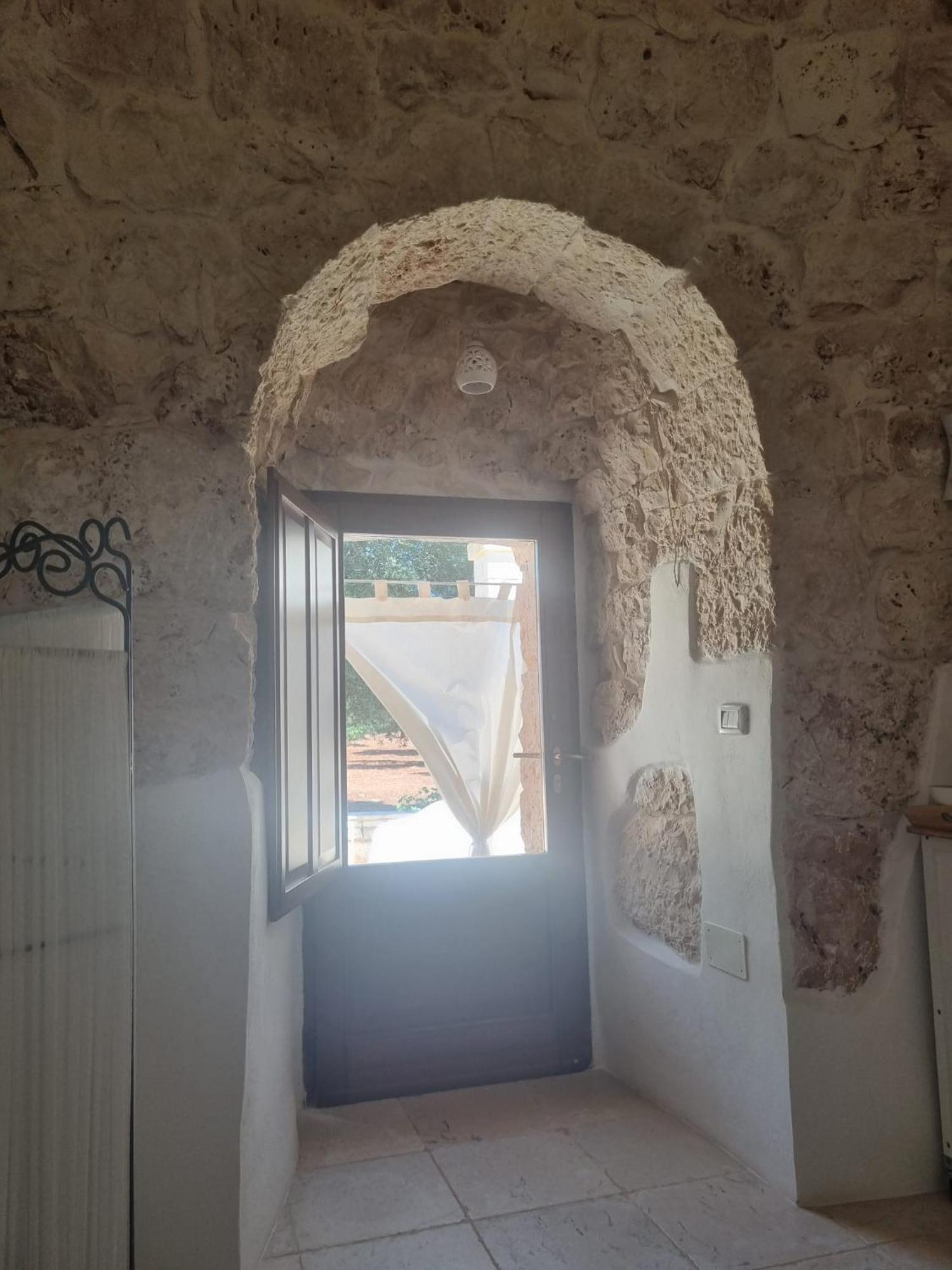 לינה וארוחת בוקר גרוטליה Trulli Di Spinaruta מראה חיצוני תמונה