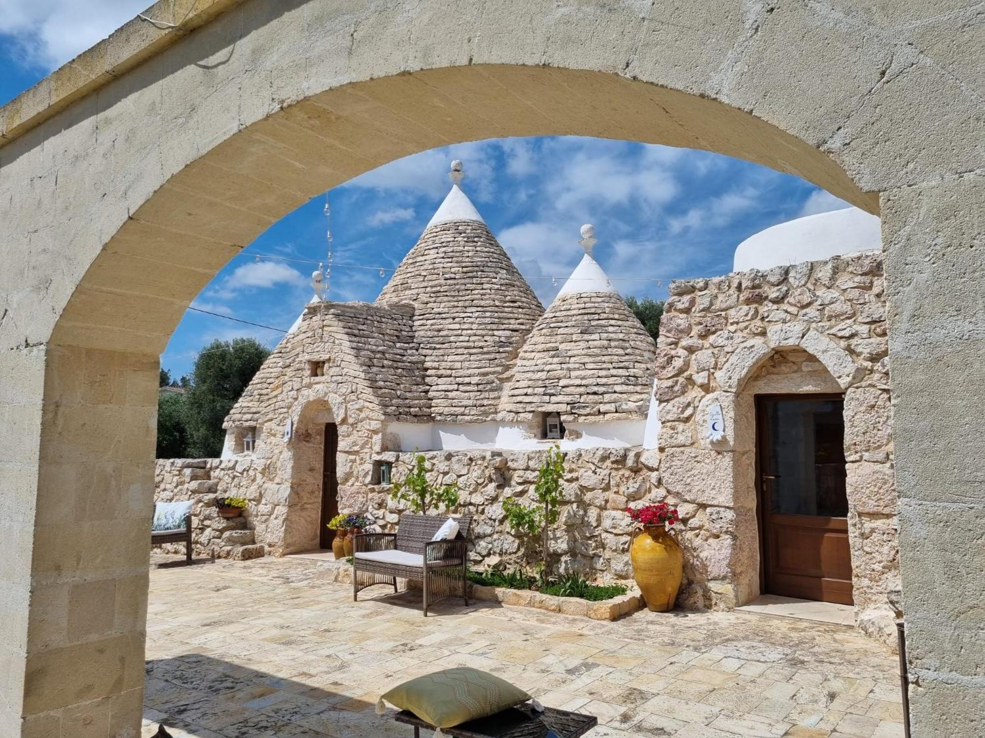 לינה וארוחת בוקר גרוטליה Trulli Di Spinaruta מראה חיצוני תמונה