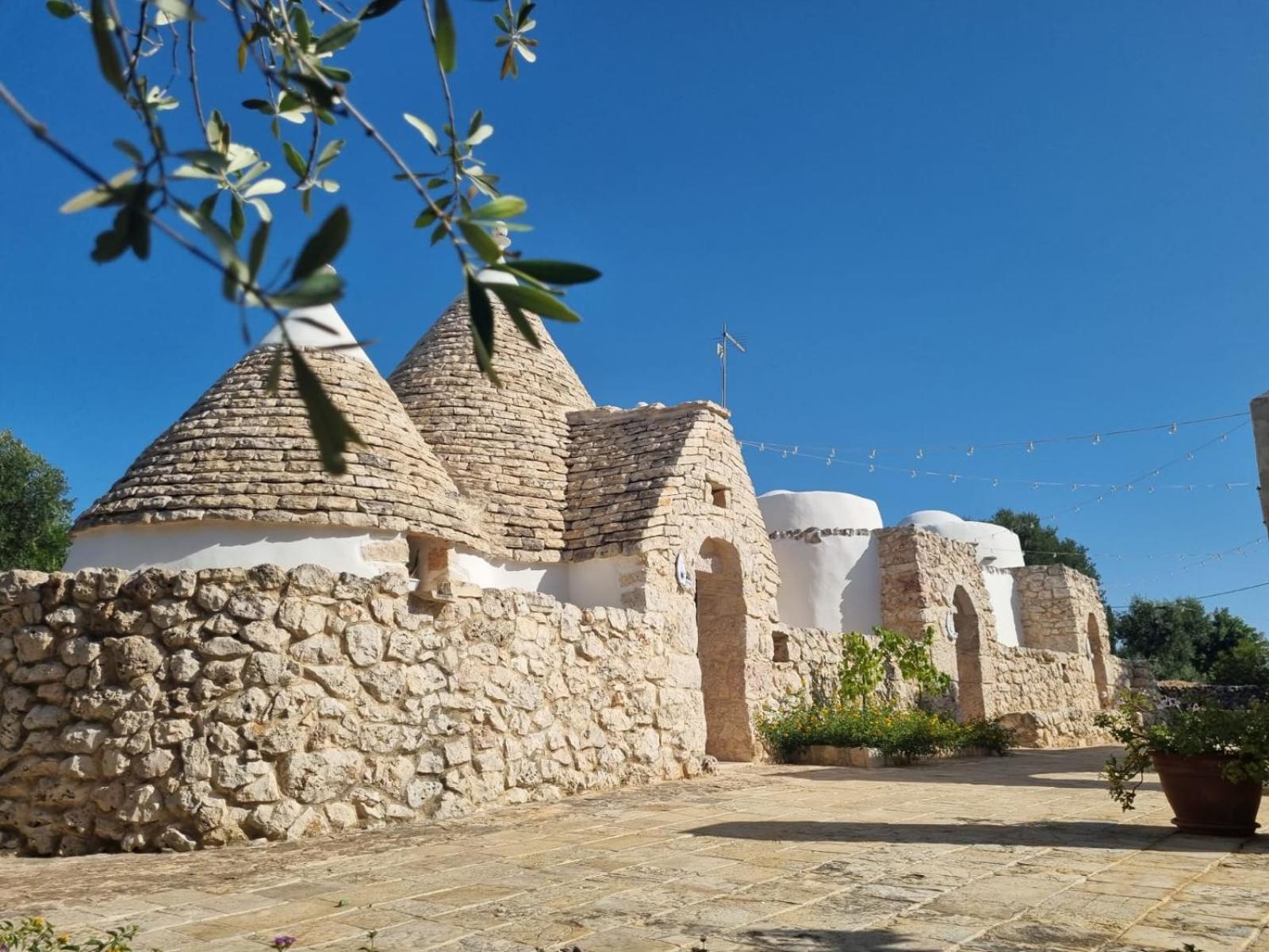 לינה וארוחת בוקר גרוטליה Trulli Di Spinaruta מראה חיצוני תמונה