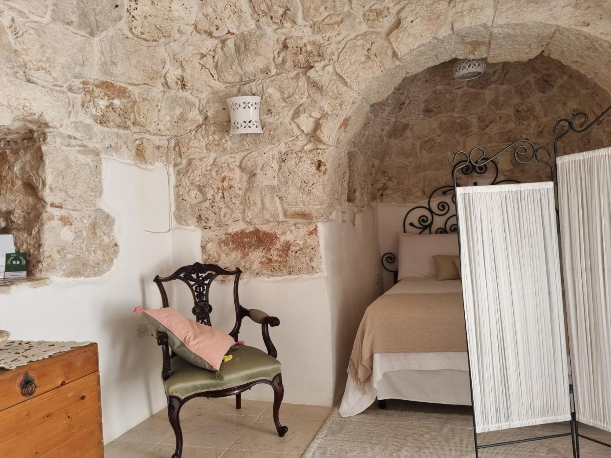 לינה וארוחת בוקר גרוטליה Trulli Di Spinaruta מראה חיצוני תמונה