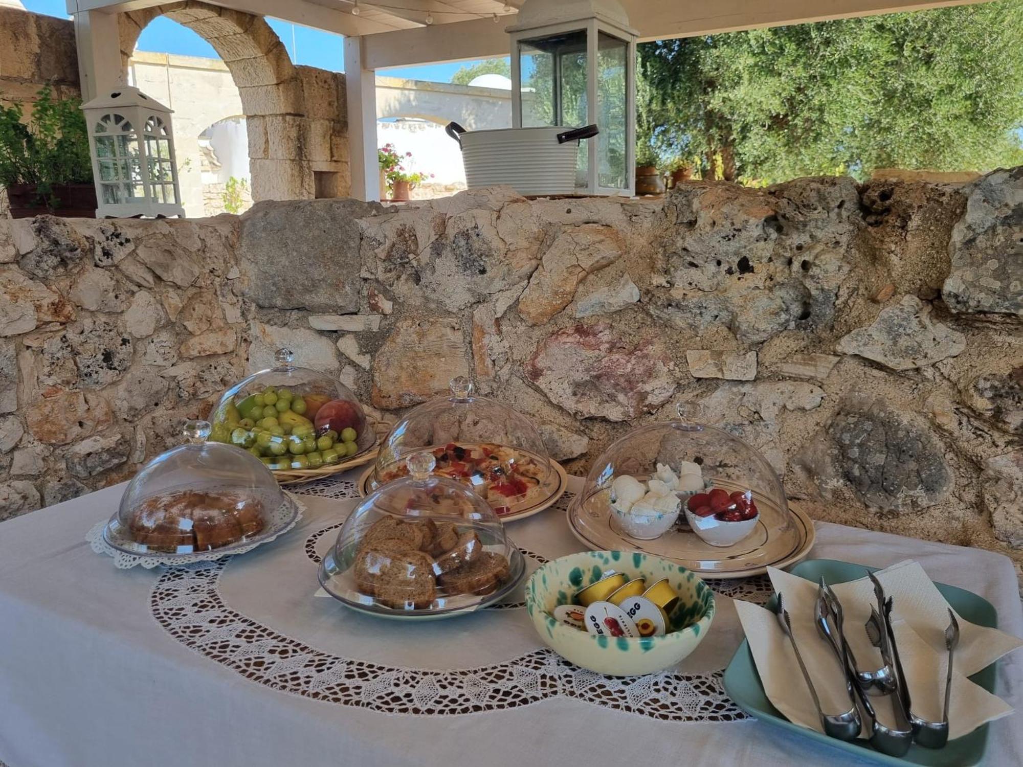 לינה וארוחת בוקר גרוטליה Trulli Di Spinaruta מראה חיצוני תמונה