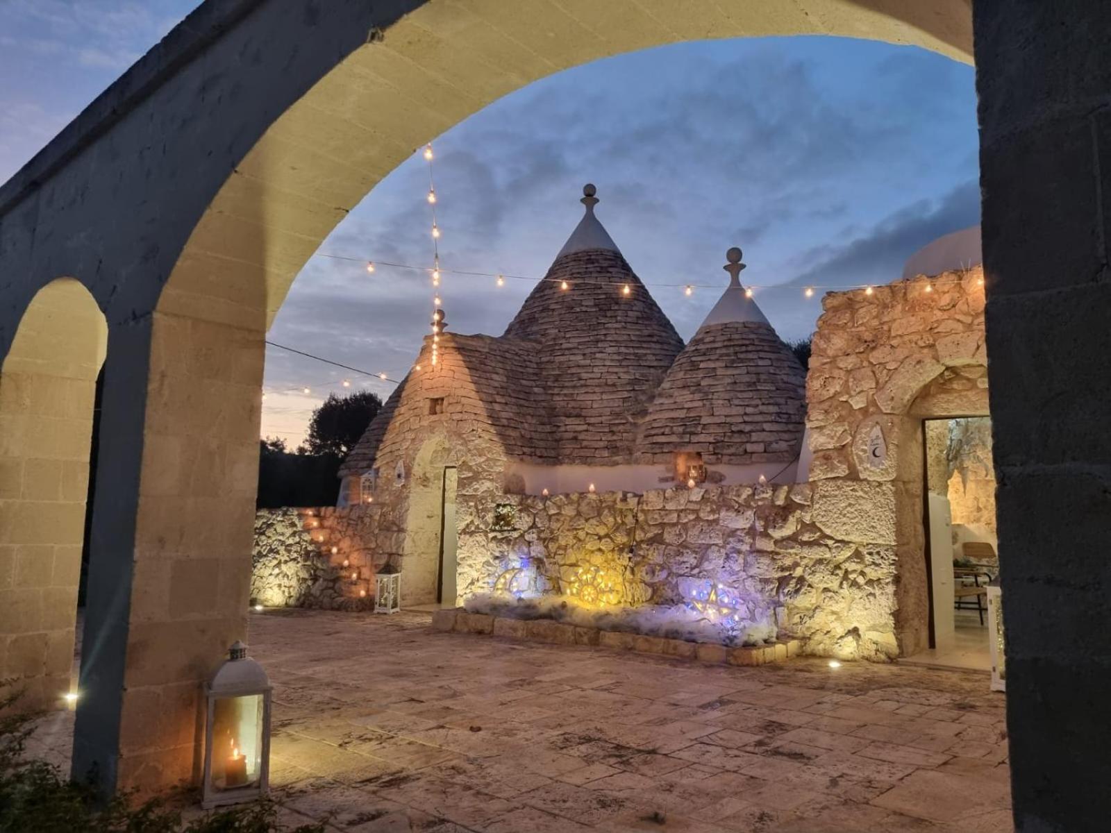 לינה וארוחת בוקר גרוטליה Trulli Di Spinaruta מראה חיצוני תמונה